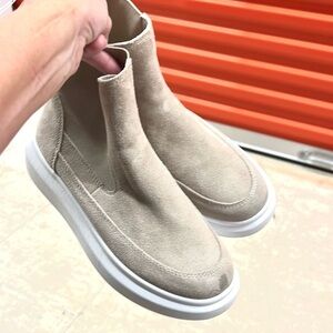 NWT,Nurture Atna Suede, High-Top Platform Sneaker Ankle Boots Beige,Size 8